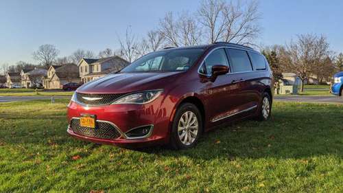 2017 Chrysler Pacifica Touring L - cars & trucks - by owner -... for sale in Rochester , NY