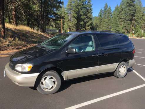 1998 Toyota Sienna XLE With Studded Snow Tires for sale in Leavenworth, WA