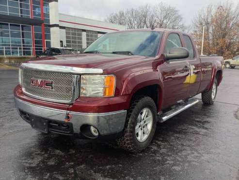 Clean Carfax! 2008 GMC Sierra 1500 Z71! 4x4! Ext Cab! LOW Miles! -... for sale in Ortonville, OH