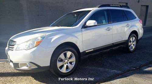 2011 Subaru Outback 3.6R Limited 5-Speed Automatic - cars & trucks -... for sale in Turlock, CA