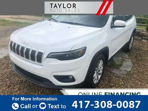 2019 Jeep Cherokee Latitude 4dr SUV suv White - cars & trucks - by... for sale in Springdale, MO