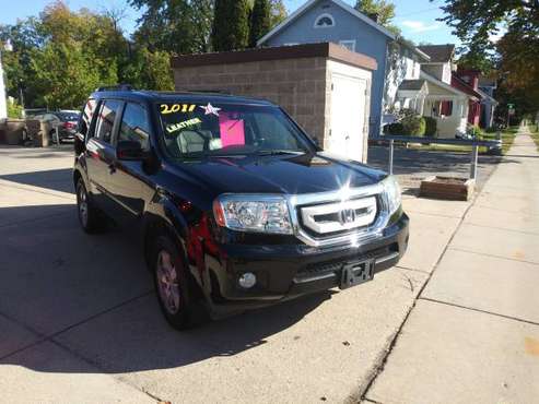 2011 Honda Pilot EXL - cars & trucks - by dealer - vehicle... for sale in Madison, WI