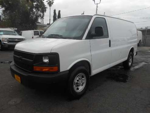 ^-^ 2015 chevy express 2500 v-8 good for all work nice cargo van ^-^... for sale in North Hollywood, CA
