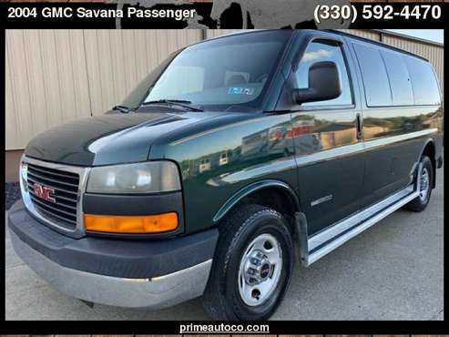 2004 GMC Savana Passenger 2500 12 Passenger Van - 6.0L V8 for sale in Uniontown, IN