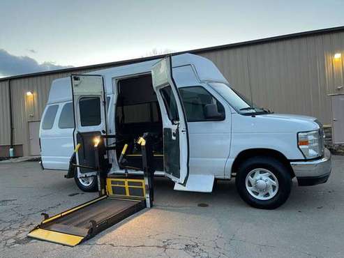 2010 Ford E-Series E250 Extended Passenger Wheelchair Van - cars &... for sale in Lakemore, OH