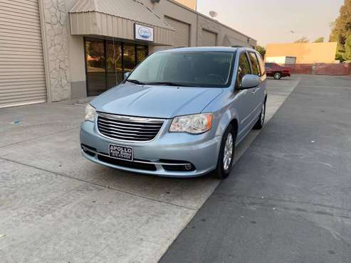 2013 CHRYSLER TOWN & COUNTRY TOURING DVD FOR SALE - cars & trucks -... for sale in SACTRAMENTO, CA