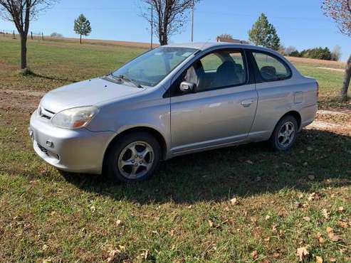 2004 Toyota Echo $2500 OBO - cars & trucks - by owner - vehicle... for sale in Lyndon, KS