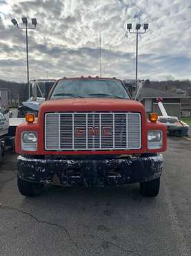 GMC TOPKICK - cars & trucks - by owner - vehicle automotive sale for sale in Windber, PA