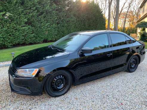 2013 VOLKSWAGEN JETTA - cars & trucks - by owner - vehicle... for sale in RIVERHEAD, NY
