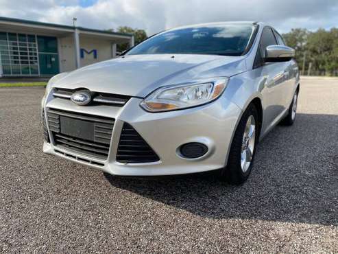 2013 Ford Focus Se - cars & trucks - by owner - vehicle automotive... for sale in Lutz, FL