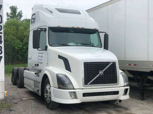 Semi Trucks for SALE - cars & trucks - by owner - vehicle automotive... for sale in Downers Grove, IL