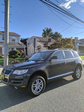 2009 Volkswagen Touareg for sale in Lawrence, NY
