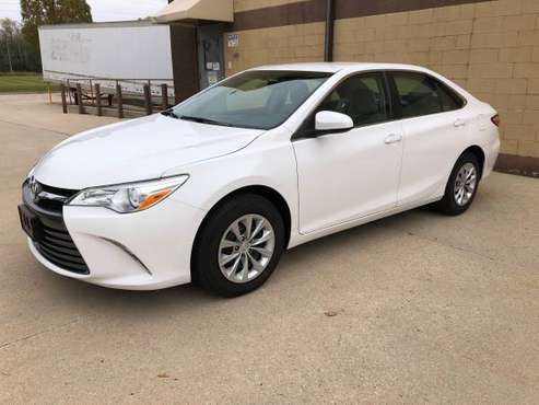 2017 Toyota Camry LE - cars & trucks - by dealer - vehicle... for sale in milwaukee, WI