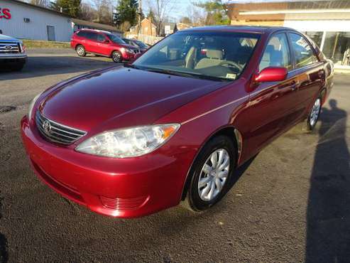 2006 Toyota CAMRY LE Immaculate Condition 90 Day Warranty - cars & for sale in Roanoke, VA