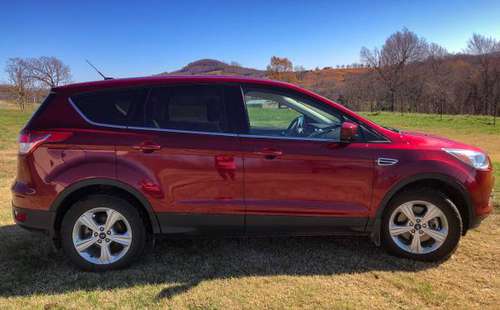 Ford Escape SE AWD - cars & trucks - by owner - vehicle automotive... for sale in Harriet, AR