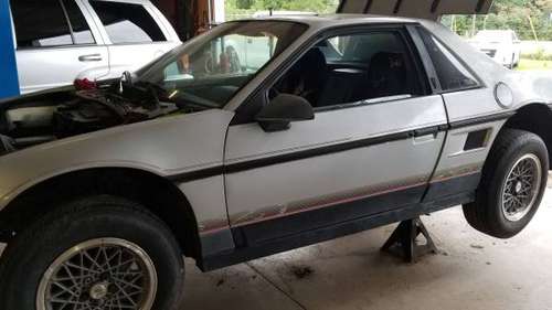 1986 FIERO 2.8 V6 - cars & trucks - by owner - vehicle automotive sale for sale in Spring Arbor, MI