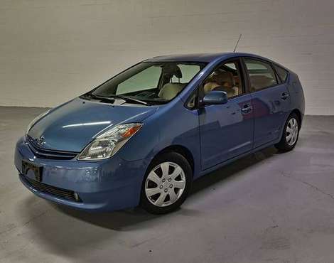 2005 Toyota Prius - Financing Available! - cars & trucks - by dealer... for sale in Glenview, IL