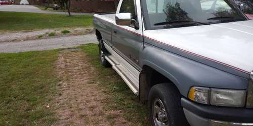 1995 dodge 🐏 140,xxx ( new inspection) for sale in York, PA