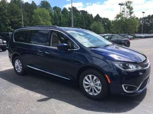 Lease Chrysler Pacifica Dodge Ram Durango Grand Caravan Challenger -... for sale in Great Neck, NY