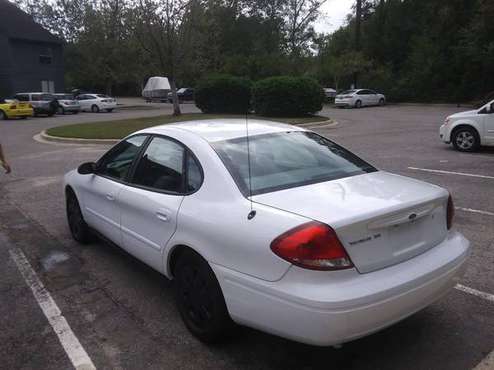 2005 Ford Taurus 140k miles A/C NEW PAINT JOB for sale in Charleston, SC