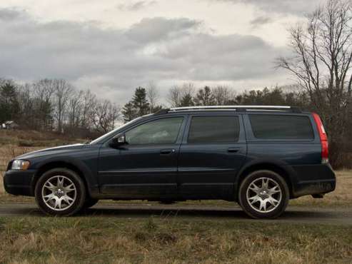 Volvo XC70 AWD - cars & trucks - by owner - vehicle automotive sale for sale in Whitefield, ME