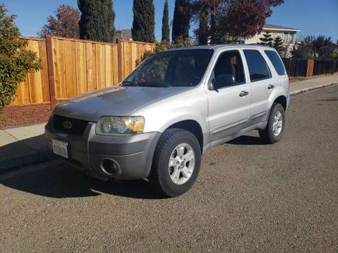 2005 Ford Escape Xlt 4wd - cars & trucks - by owner - vehicle... for sale in Pittsburg, CA