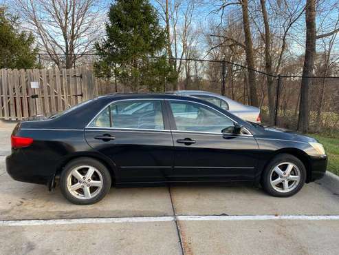 2005 Honda Accord - cars & trucks - by owner - vehicle automotive sale for sale in Iowa City, IA