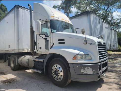 2012 Mack Pinnacle Day Cab Single Axle - - by dealer for sale in Miami, FL