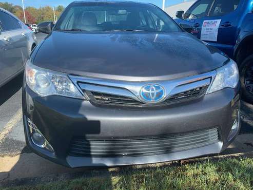 2014 Toyota Camry XLE Hybrid Low Miles Clean Non Smoker 38 MPG -... for sale in Macon, GA