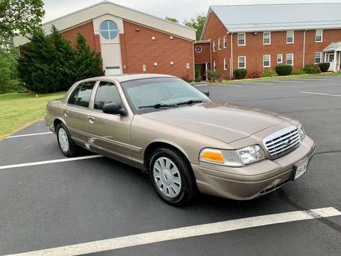2007 Ford Crown Victoria Police Interceptor - - by for sale in Partlow, VA