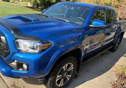 2017 Toyota TRD Sport - 4x4 Double Cab - 5' Bed - Blue Blazing Pearl - for sale in Mason, OH