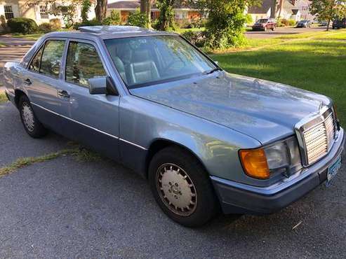Classic Mercedes-Benz 300E - cars & trucks - by owner - vehicle... for sale in Woodbury, CT