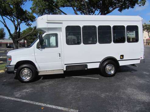 2016 Ford E350 8 pass shuttle bus ONLY 34K miles wheelchair lift -... for sale in Hollywood, GA