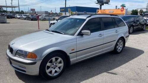 2001 BMW 3 SERIES 325XI WAGON $2500 CASH - cars & trucks - by owner... for sale in Orlando, FL