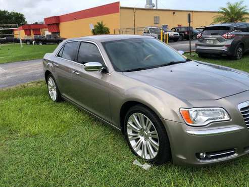 2014 Chrysler 300C Excellent Condition, Great Deal Fully Loaded for sale in Miami, FL