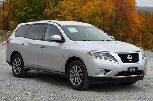 2013 *Nissan* *Pathfinder* *S* - cars & trucks - by dealer - vehicle... for sale in Naugatuck, CT