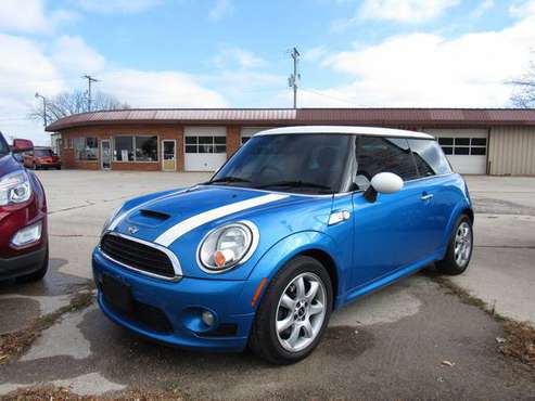 2010 MINI Cooper S - cars & trucks - by dealer - vehicle automotive... for sale in Random Lake, WI