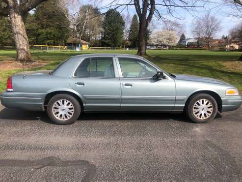 2005 Crown Victoria (Low Miles - Clean Title) - - by for sale in Roseburg, OR