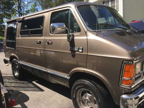 1990 Dodge B250 Van for sale in Brunswick, MD