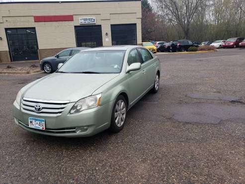 2006 TOYOTA AVALON, REMOTE START, clean car report for sale in Maplewood, MN