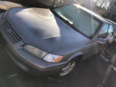 1998 Toyota Camry - cars & trucks - by owner - vehicle automotive sale for sale in Plainville, CT