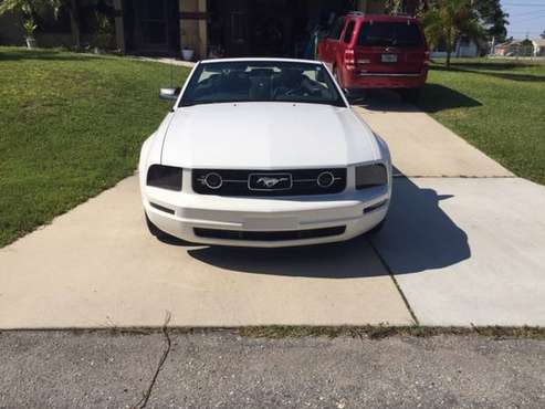 Mustang Convertible Premium 2009 - cars & trucks - by owner -... for sale in Cape Coral, FL