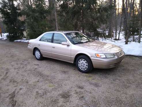 1998 Toyota camry for sale in Whitehall, MI