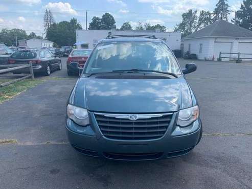 2005 Chrysler Town Country 4dr LWB Touring FWD - cars & trucks - by... for sale in East Windsor, MA