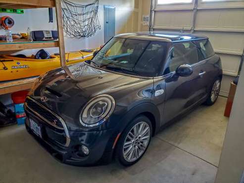 LOADED 2014 Mini Cooper S **REDUCED** - cars & trucks - by owner -... for sale in Sisters, OR