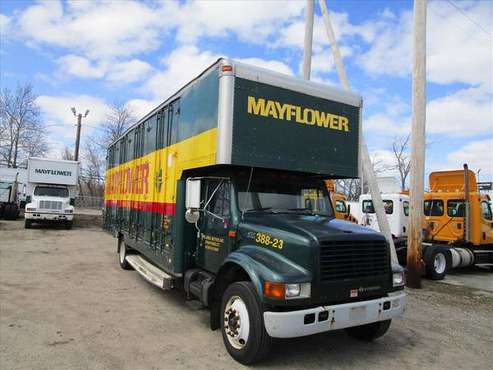 2001 International 4700 26 Moving Truck 6spd 9159 for sale in Coventry, RI