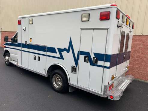 2003 Ford E450 Ambulance Utility Truck for sale in Camp Hill, PA