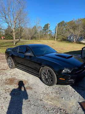 2013 Ford Mustang - cars & trucks - by owner - vehicle automotive sale for sale in Newnan, GA