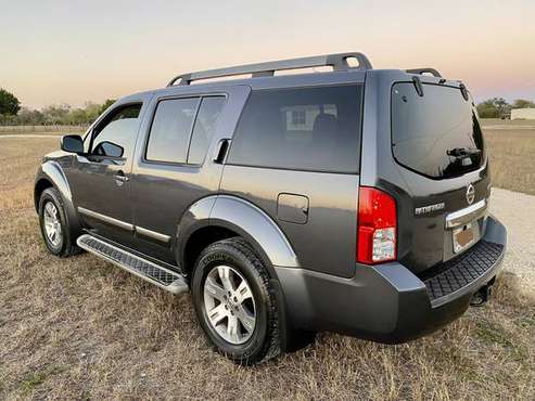 2012 Nissan Pathfinder - cars & trucks - by owner - vehicle... for sale in Saint Hedwig, TX