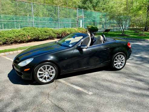 2005 Black Diamond Mercedes Benz SLK 350 Hard Top Convertible Mint for sale in PA
